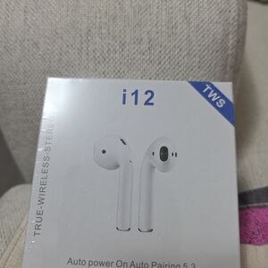 i12 True Wireless Stereo Earbuds - White